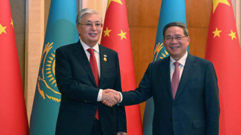 Фотография к новости: Тоқаев ҚХР Мемлекеттік кеңесінің Премьері Ли Цянмен кездесті