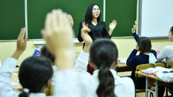 Фотография к новости: Елдің үздік педагогі осы жылдың қараша айында анықталады
