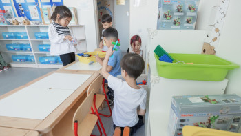 Фотография к новости: «Ұлттық қор – балаларға»: Мәжіліс заңды қабылдады