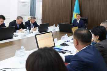 Фотография к новости: Қайтарымсыз гранттарды бөлу тікелей эфирде жүргізіледі