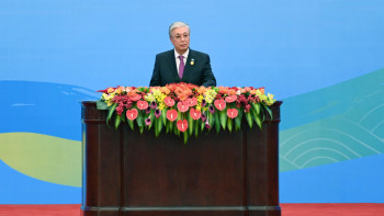 Фотография к новости: Тоқаев «Бір белдеу, бір жол» бастамасын жүзеге асырудағы Қазақстанның рөлін атады