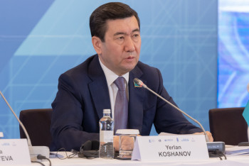 Фотография к новости: Қошанов халық қандай саяси реформаның жемісін көріп отырғанын айтты