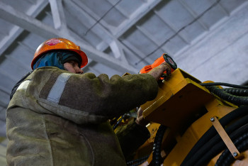 Фотография к новости: Бір жылға созылуы мүмкін. Министр «Қазақстан» кенішіндегі өрт туралы