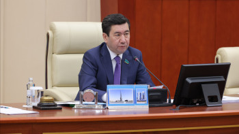 Фотография к новости: Тоқтатыңдар: Қошанов несиенің сыйақы мөлшерлемесін төмендетуді ұсынды