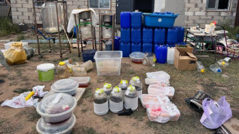 Фотография к новости: 7 тонна прекурсорлар және зертханалық жабдықтар анықталып тәркіленді - ҰҚК