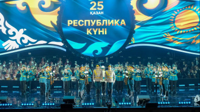 Алматыда Республика күніне арналған мерекелік концерт өтті