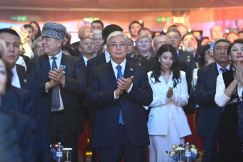 Фотография к новости: Мемлекет басшысы Республика күніне арналған салтанатты концертке барды