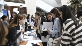 Фотография к новости: Астанада бос жұмыс орны жәрмеңкесінде екі мыңға жуық орын ұсынылды