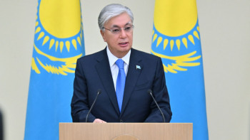 Фотография к новости: Қасым-Жомарт Тоқаев қазақстандықтарды Республика күнімен құттықтады