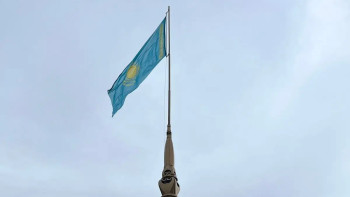 Фотография к новости: Ақмола облысында Мемлекеттік ту көтеру рәсімі өтті