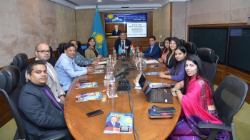 Фотография к новости: Үнді сарапшылары «Әділетті Қазақстанның экономикалық бағдарын» талқылады