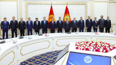 Смайылов Қырғызстан Президенті Садыр Жапаровпен кездесті