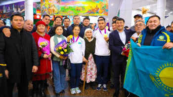 Фотография к новости: Азия пара ойындарының жеңімпаздары елге оралды