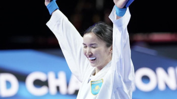 Фотография к новости: Тарихта тұңғыш рет қазақ спортшысы каратэден әлем чемпионы атанды