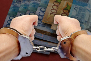 Фотография к новости: Жетісу полицейлері әлеуметтік желілер арқылы алаяқтық жасаған күдіктіні құрықтады