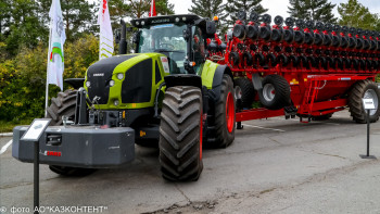 Фотография к новости: Жамбылдың ауыл шаруашылығы жаңа техникалармен толықты