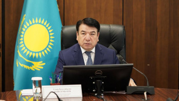 Фотография к новости: Күзгі каникулды қалай өткізу керек? - Бас ұстаздан оқушыларға кеңес