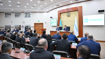 Фотография к новости: Мәжілістегі аманаттықтар республикалық бюджет жобасын қарады