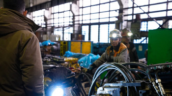 Фотография к новости: Әрбір кенші үйіне аман-есен оралатынын білуі керек. Депутаттар бақылауды күшейтуді ұсынды