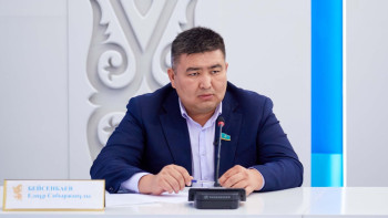 Фотография к новости: Табысы тамағынан артылмайды - Депутат пәтер жалдап жүргендердің қаржы жинау мүмкіндігі жайлы