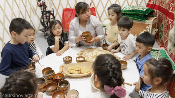 Фотография к новости: Бүлдіршіндер балабақшада тегін тамақтанады