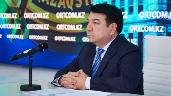 Фотография к новости: Қатқан нан, көгерген йогурт: Оқушыларға қандай тамақ беріліп жүр?