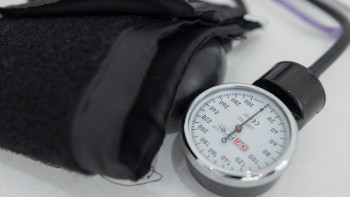 Фотография к новости: Бұдан былай МӘМС төлемейтіндер медициналық қызметтерден шеттетілуі мүмкін