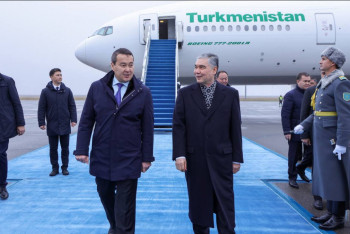 Фотография к новости: Астанаға Гурбангулы Бердімұхамедов келді