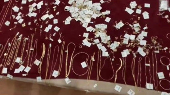 Фотография к новости: Ақтөбеде қылмыстық топ 25 млн теңгенің алтын бұйымын жымқырған