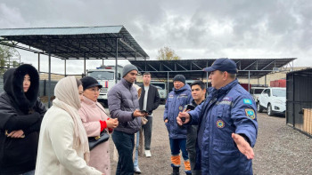 Фотография к новости: Журналистер Алматы облысы ТЖ департаментінің жедел құтқару жасағымен танысты