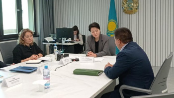 Фотография к новости: Светлана Жақыпова азаматтардың өтініштерін тыңдады