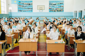 Фотография к новости: Ауыл оқушыларының білімі қазақстандық кәсіпкерлердің ерекше назарында