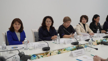 Фотография к новости: Әскери қызметшілердің отбасы мүшелерімен жұмыс жөніндегі қызметтер жыл қорытындысын шығарды