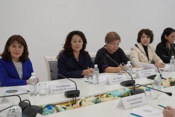 Фотография к новости: Әскери қызметшілердің отбасы мүшелерімен жұмыс жөніндегі қызметтер жыл қорытындысын шығарды