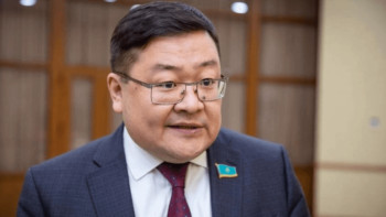 Фотография к новости: «Ұлттық мүдде тұрғысынан қараймыз». Депутат Ресеймен байланыс жайлы