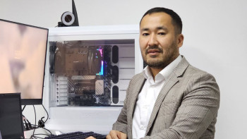 Фотография к новости: Профессионалдар. IT мамандары басқа саладағылардан көп табыс табады