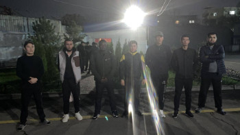 Фотография к новости: Алматыда заңсыз жүрген 104 шетелдік елден шығарылды