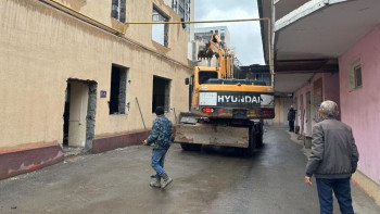 Фотография к новости: Алматыда тағы бір құрылыс нысаны бұзылып жатыр