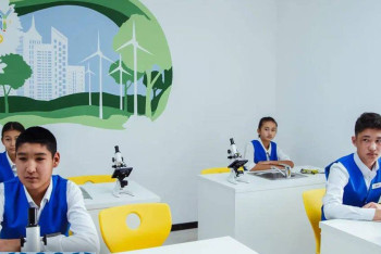 Фотография к новости: 153 мың қазақстандық оқушы жөндеуден өткен мектептерде білім алып жатыр