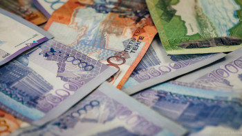 Фотография к новости: "Үш жылға бекітілді". Қуантыров теңгеге қатысты болжамын айтты