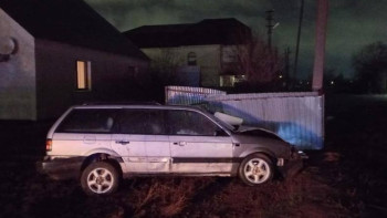 Фотография к новости: Оралда Өзбекстанның екі азаматы көлікті айдап әкетіп, жол апатына түсті