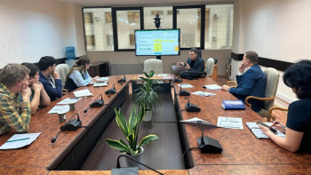 Фотография к новости: Ара өсірушілерге бал экспорттау талаптары түсіндірілді