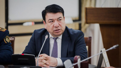 Ғани Бейсембаев "министр отставкаға кетсін" деген ұстаздарға жауап берді