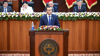 Фотография к новости: Мәулен Әшімбаев Қырғызстан Жогорку Кенешінің 85 жылдығына арналған конференцияға қатысты