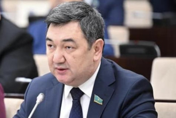 Фотография к новости: Харассменттен қорғауда заңнаманы күшейту кезек күттірмейтін іс - Дархан Қыдырәлі