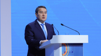 Фотография к новости: Смайылов Астанада өтіп жатқан «Қазақстандық қамту 2.0» халықаралық форумына қатысты