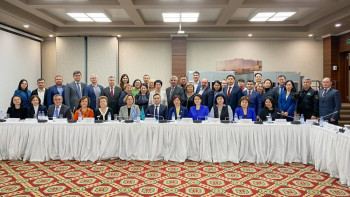 Фотография к новости: Омбудсмен шетел мамандарымен азаптауға қарсы күрес шараларын талқылады