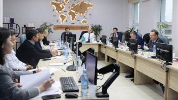 Фотография к новости: Барлық тәсілдер салық төлеушінің қызметін жеңілдетуге бағытталған - министр