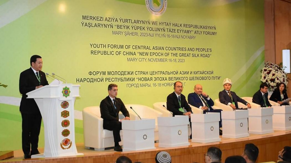 Қазақстандық жастар Түрікменстандағы халықаралық форумға қатысты