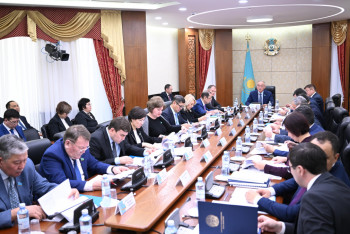 Фотография к новости: Сенатта 2024 - 2026 жылдарға арналған республикалық бюджеттің жобасы қаралды